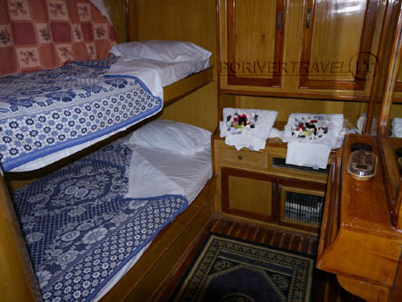Cabina letti a casrtello con bagno, barca in Oman